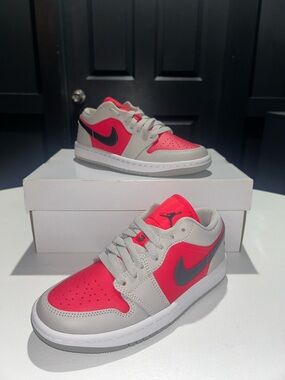Jordan 1 Retro Low “Light Iron Ore Siren Red” Women’s Size 5